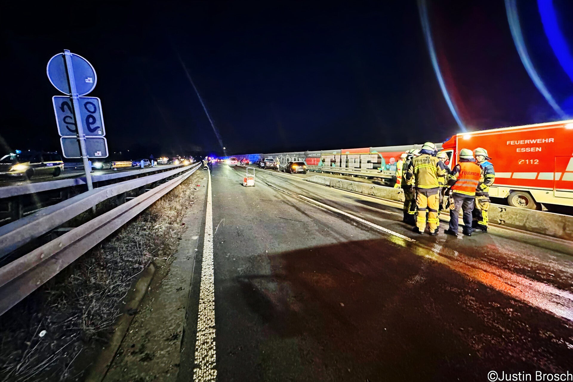 Glatteis sorgt für Massenkarambolage auf der A42 bei Bottrop