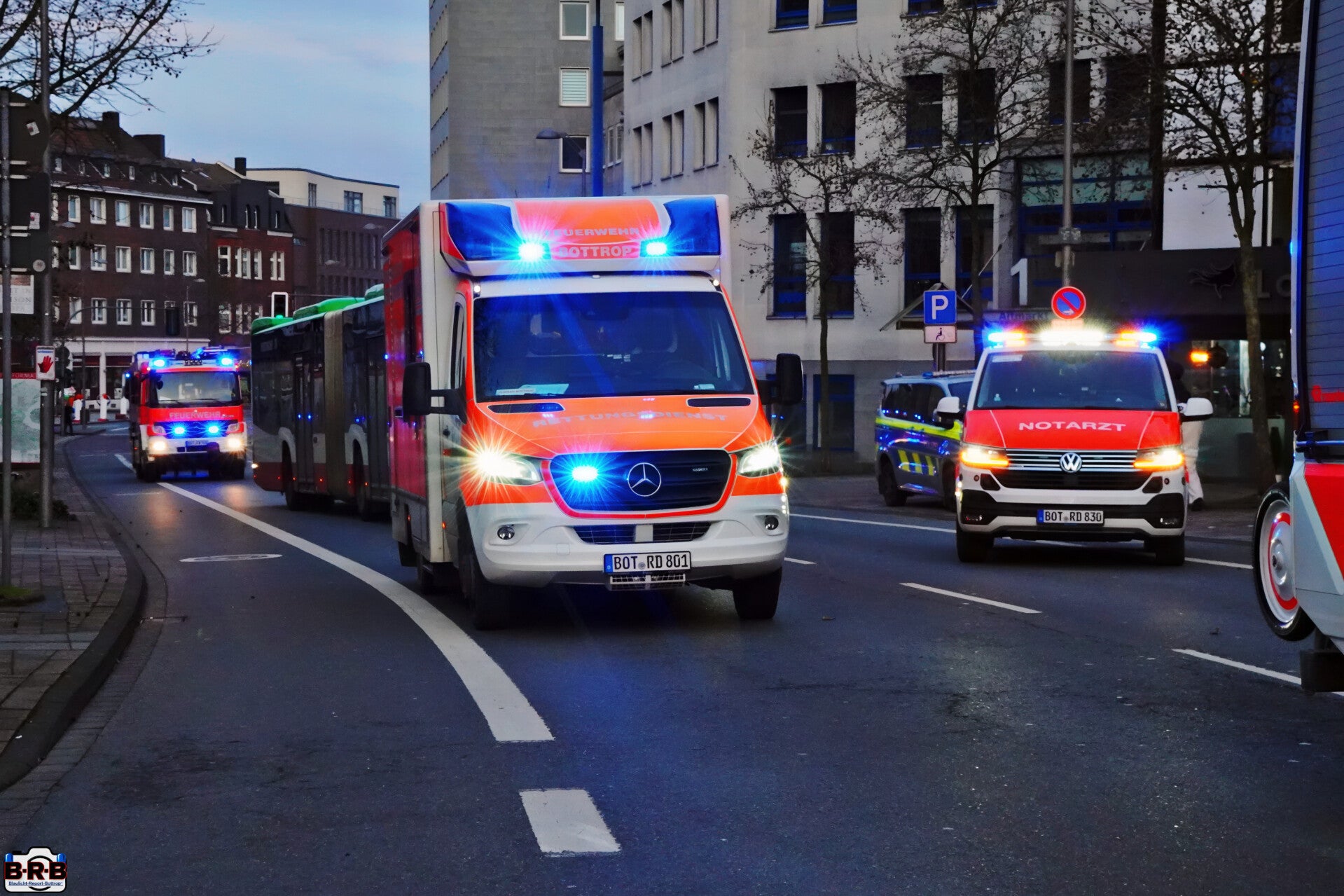 Kellerbrand am Pferdemarkt: Eine Person mit Verdacht auf Rauchgasvergiftung im Krankenhaus