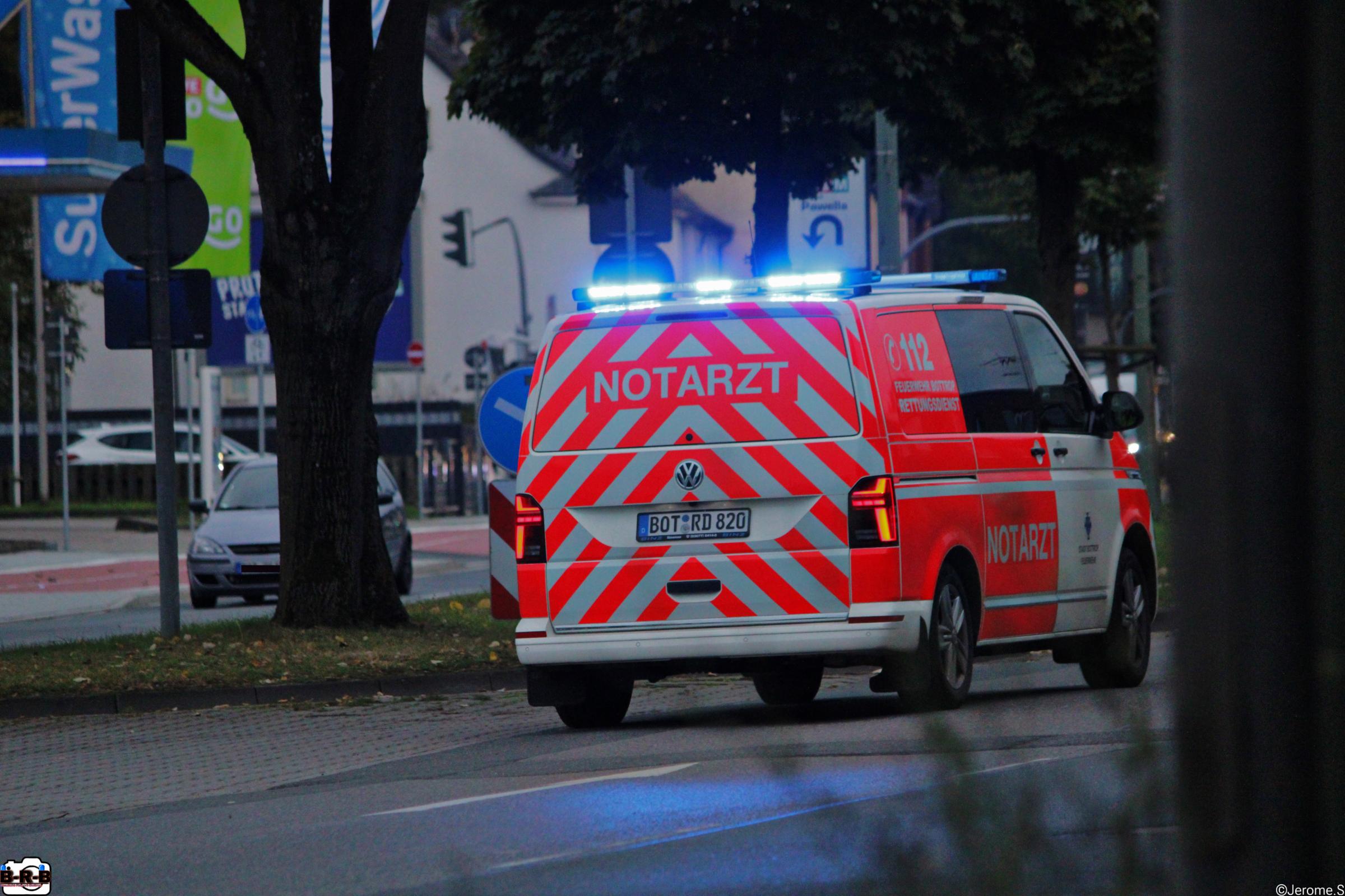 Zwei Schwerverletzte nach Kollision auf der Hans Sachs Straße