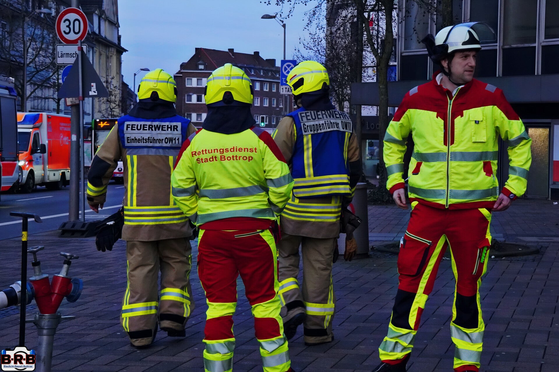 Kellerbrand am Pferdemarkt: Eine Person mit Verdacht auf Rauchgasvergiftung im Krankenhaus