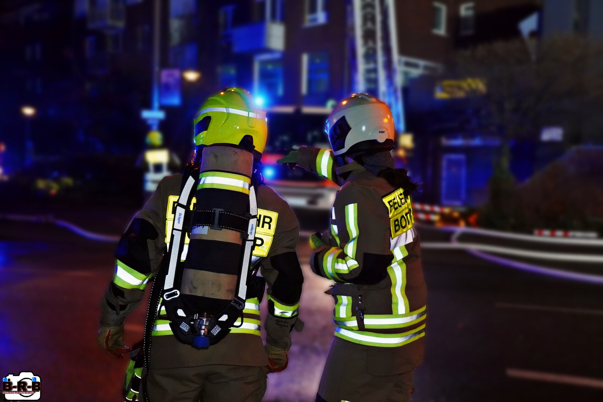 Nach ruhigem Jahreswechsel: Dachstuhlbrand in Kirchhellen hält Feuerwehr auf Trab — Feuerwehr mit Bilanz