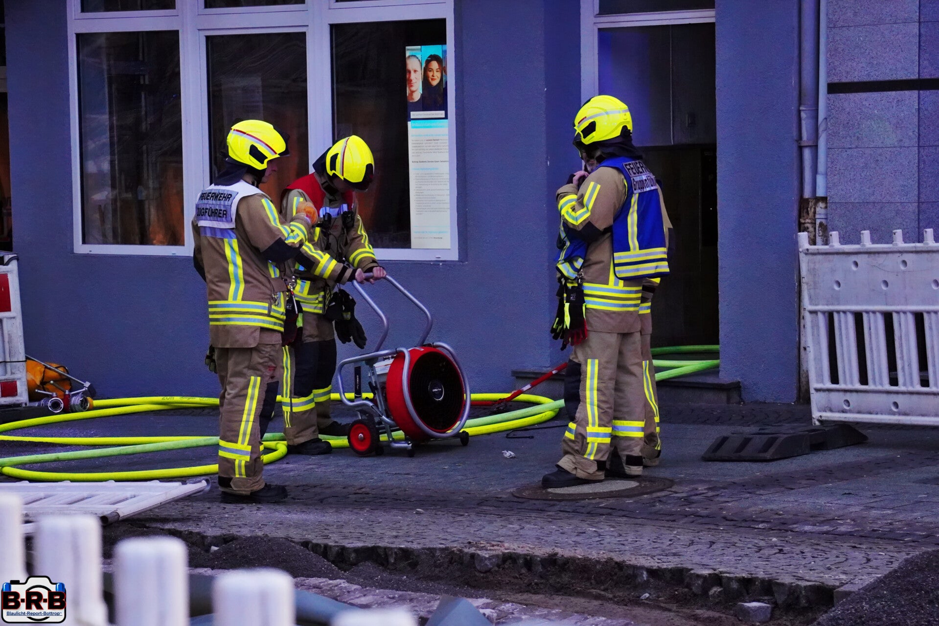 Kellerbrand am Pferdemarkt: Eine Person mit Verdacht auf Rauchgasvergiftung im Krankenhaus