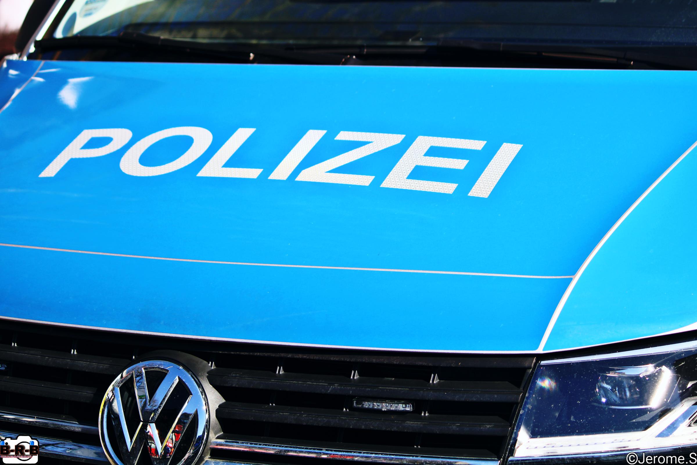Unbekannter flüchtet mit geklauten Mercedes nach Einbruch auf Firmengelände