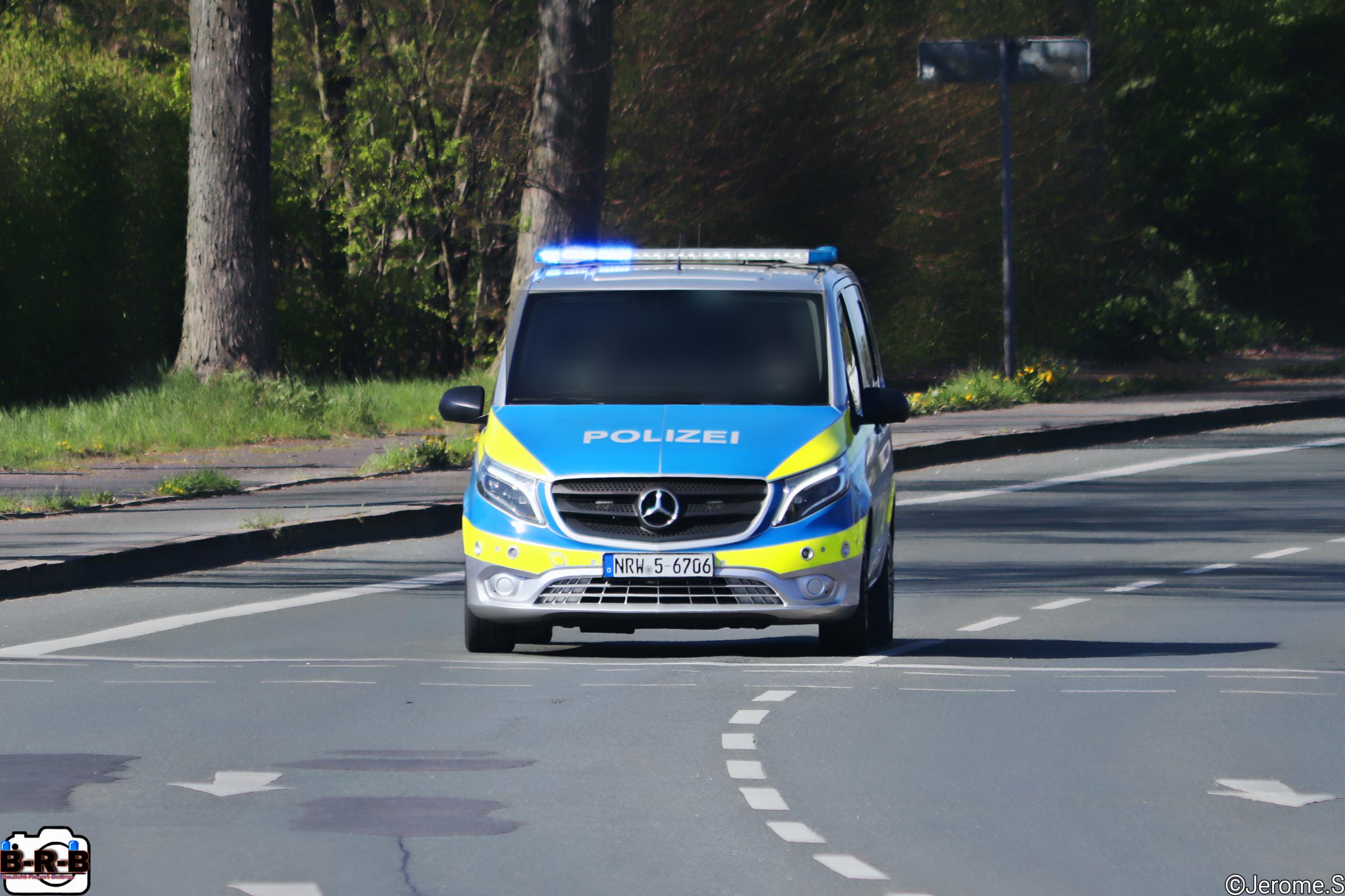 Osterfelder Straße: Erfundener Verkehrsunfall kostet 75-Jährige Bargeld