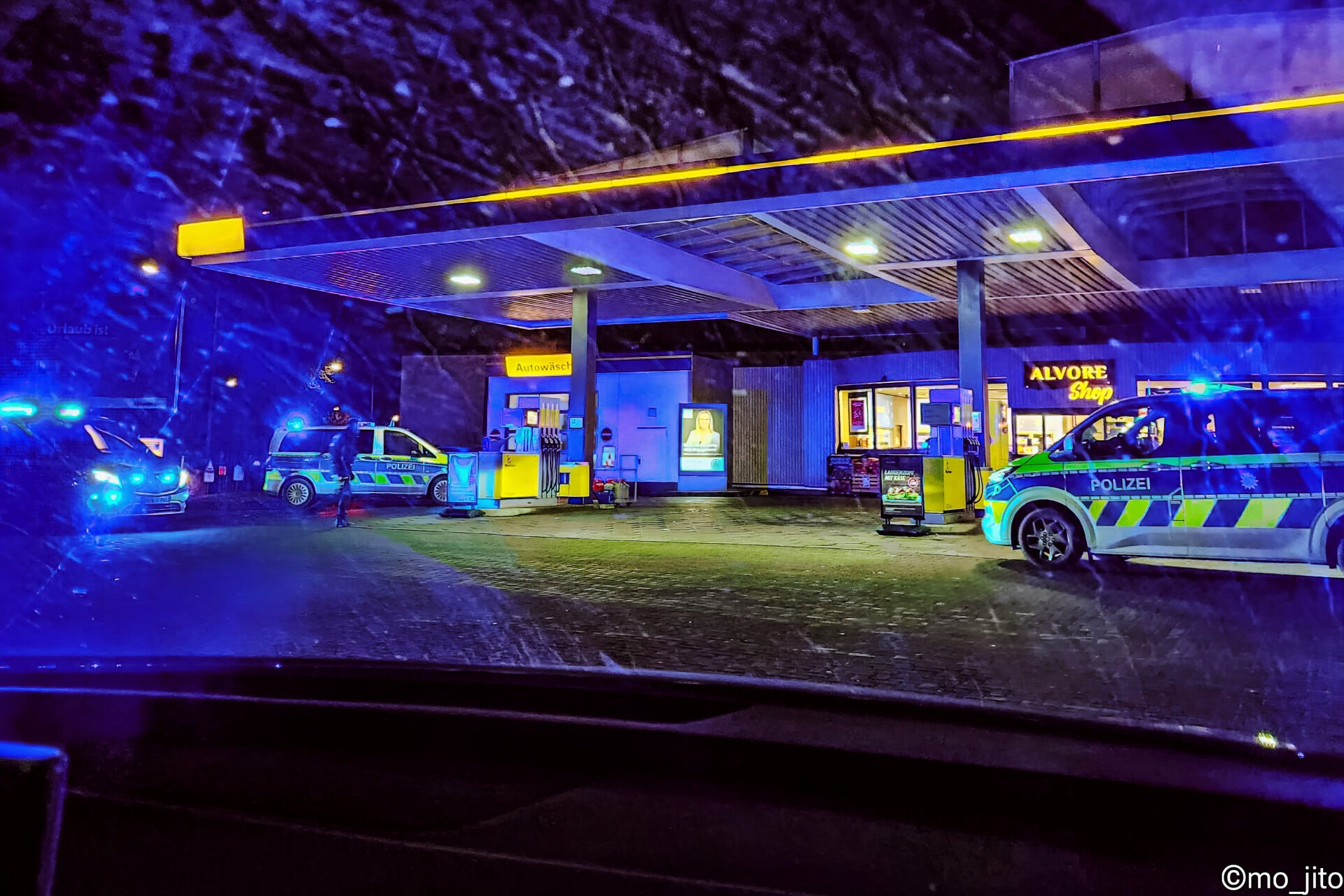 Polizeieinsatz an Tankstelle in Bottrop-Boy nach Drohung mit Bierflasche